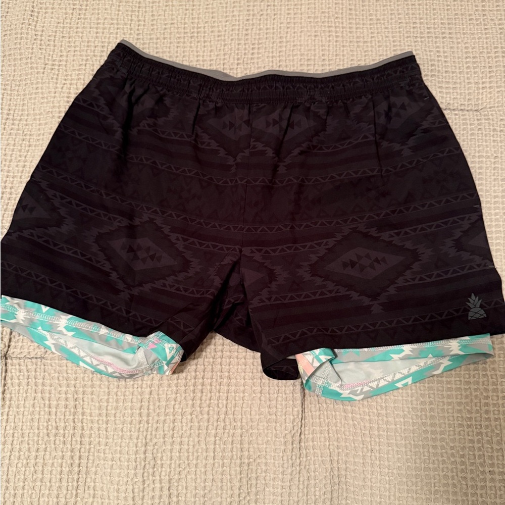 Chubbies “The Quests” Black Patterned Men's Shorts - Large, 4” inseam